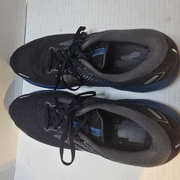 Brooks Black and Blue‎ Running Shoes